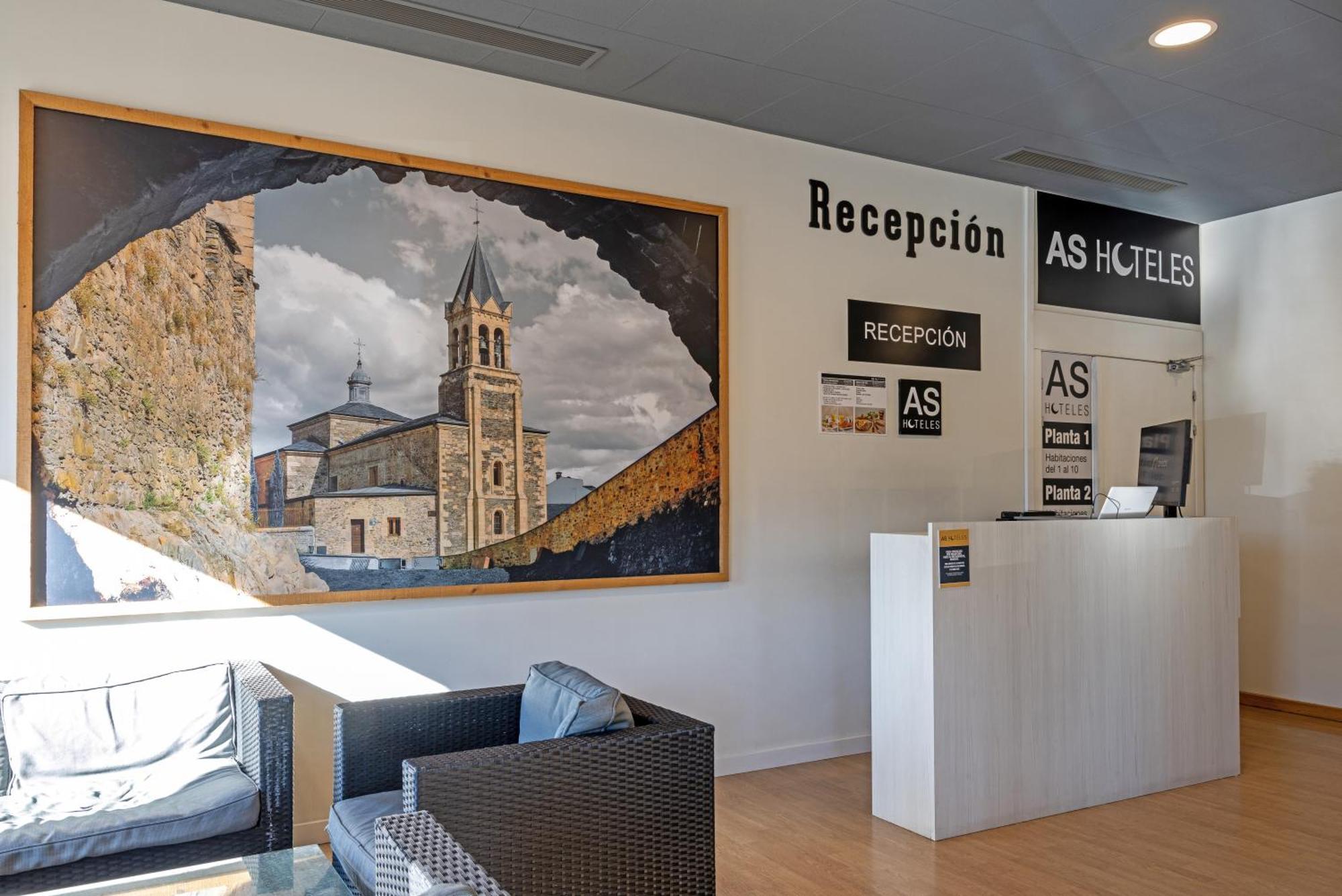 As Hoteles Ponferrada Columbrianos Exterior foto
